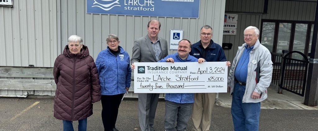 Cheque presented to L'Arche Stratford for $25,000