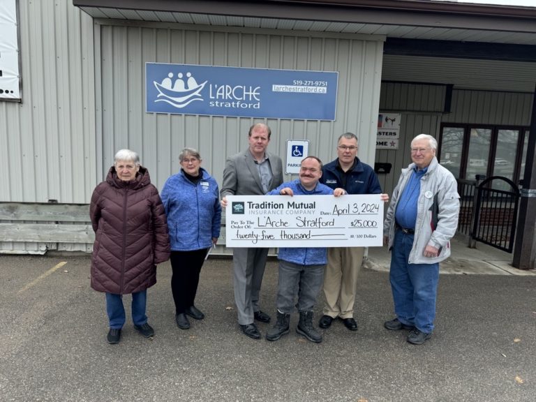Cheque presented to L'Arche Stratford for $25,000